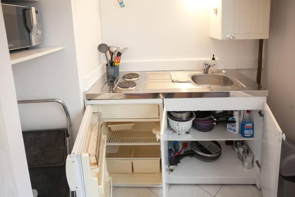 Nice Studio In The Center Of Capucines Apartment *